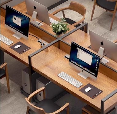 Mẫu bàn làm việc nhân viên có vách ngăn, thiết kế hiện đại-VPN 014