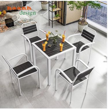 Bàn ghế chân sắt mặt gỗ nhựa ngoài trời bền đẹp NTG 009