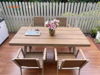 Bàn ghế sân vườn chân sắt mặt gỗ Teak ngoài trời chất lượng. NTG 010