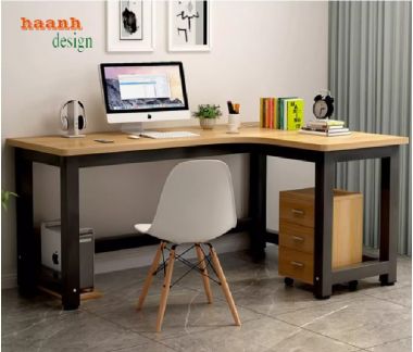 Mẫu bàn làm việc chân sắt mặt gỗ, phù hợp xu hướng 2025-BLS 008