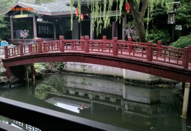 Cầu gỗ tự nhiên ngoài trời, sân vườn chất lượng và độc đáo CGN 003