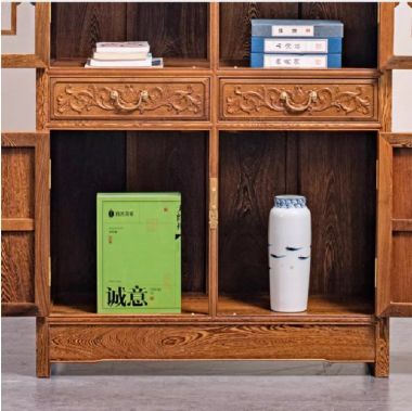 Tủ sách gỗ tự nhiên truyền thống – Vẻ đẹp hài hòa và đẳng cấp-TSC 004