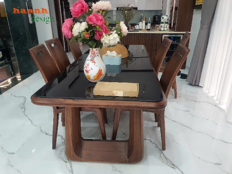 Bàn Ghế Ăn Gỗ Óc Chó Tự Nhiên - Sự Lựa Chọn Cho Không Gian Ẩm Thực