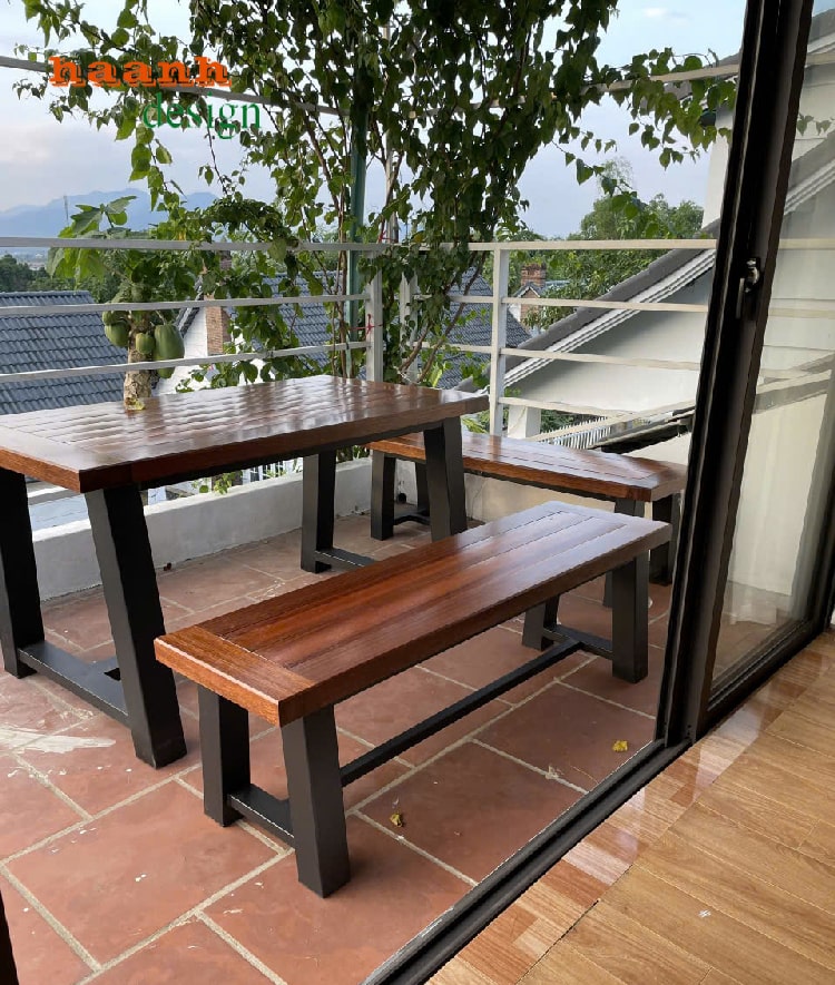 Bàn ghế sắt gỗ teak – Sự lựa chọn hoàn hảo cho không gian sân vườn