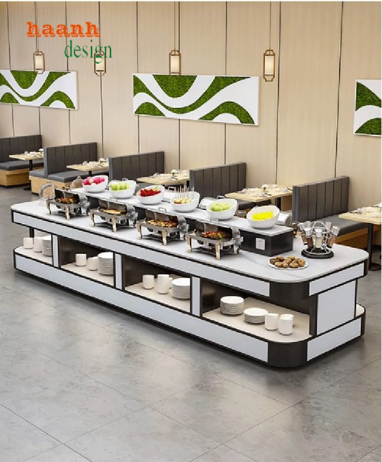 B&agrave;n buffet kh&aacute;ch sạn trong kh&ocirc;ng gian nh&agrave; h&agrave;ng sang trọng